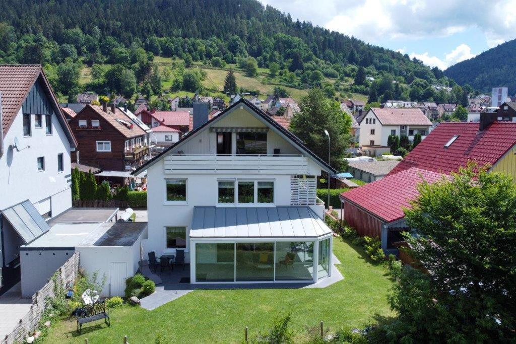 Am Enzufer Mit Balkon In Im Schwarzwald *